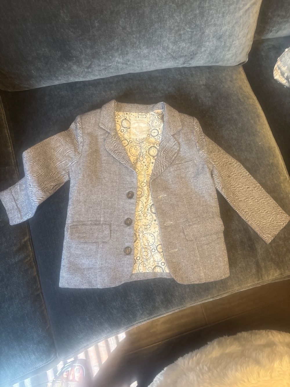 Blazer - Picture 3 of 4